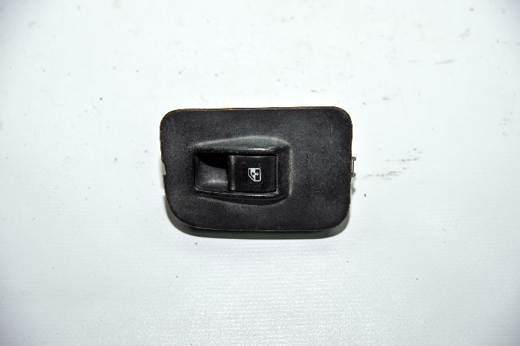 ALBEA ÇIKMA YEDEK PARÇA FİAT ÇIKMA YEDEK PARÇA   (202)PALIO CAM DUGMESI